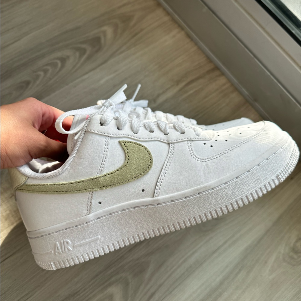 NIKE Air Force 1 with green swoosh size US W 6